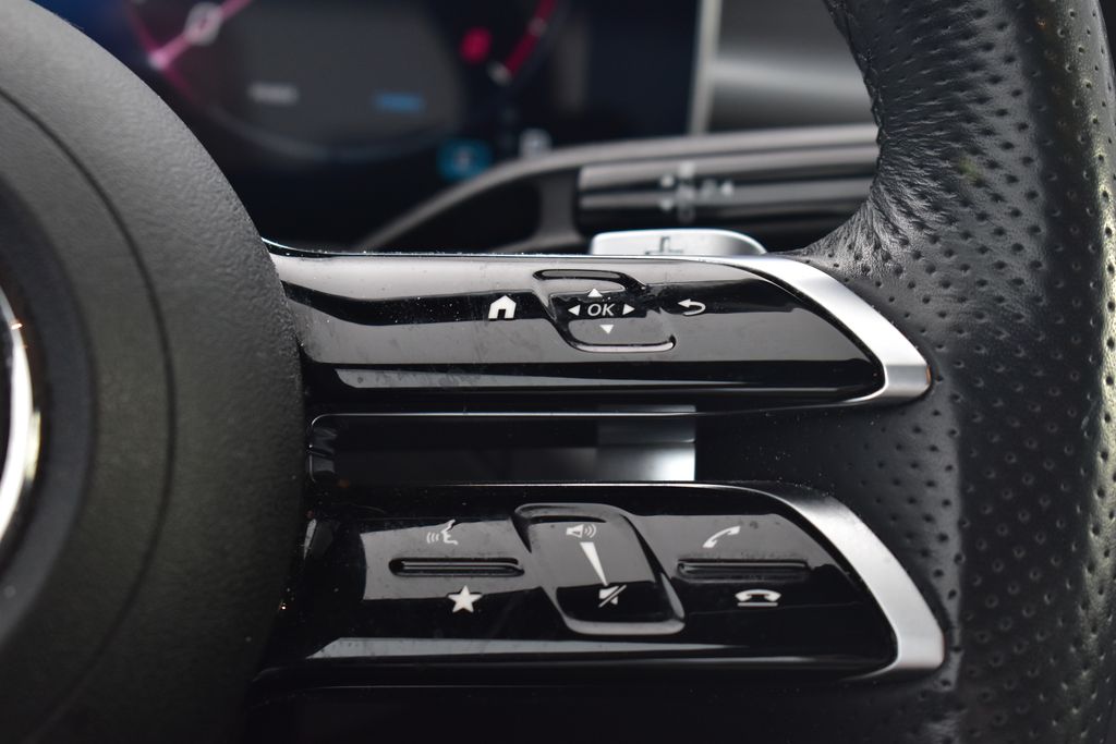 Thumbnail: 2023 Mercedes-Benz C-Class - 17