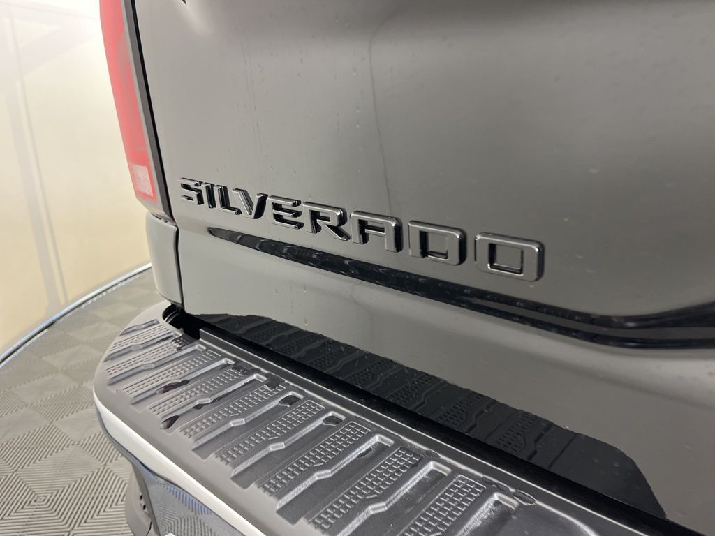 Thumbnail: 2026 Chevrolet Silverado 2500 - 24