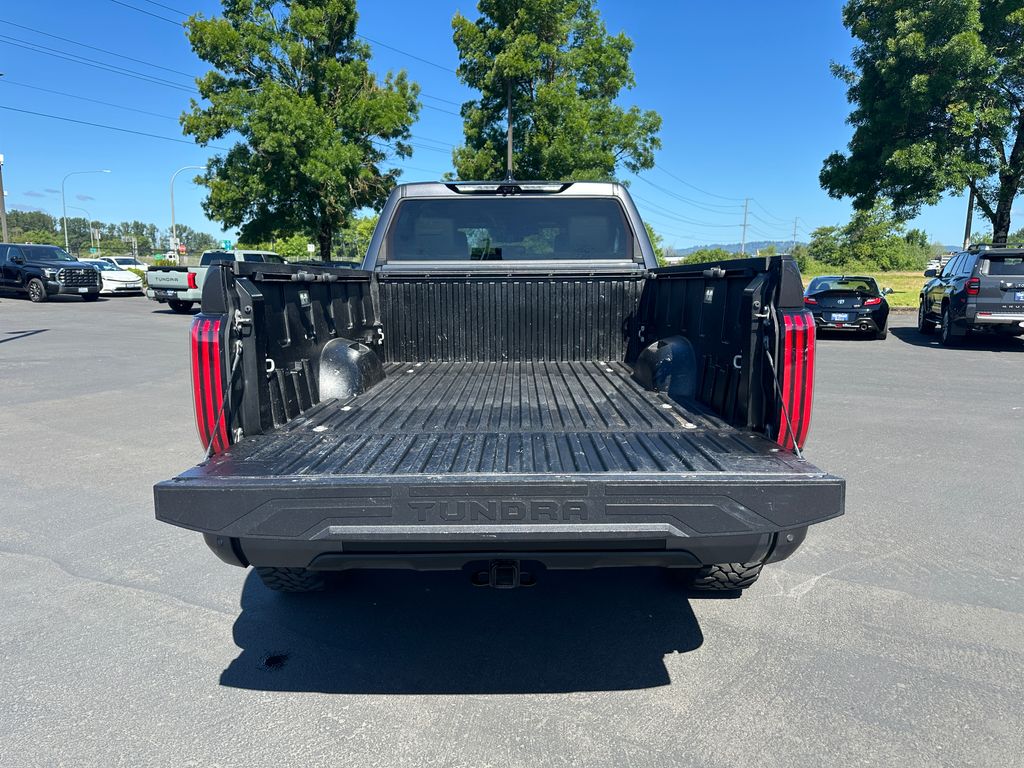 2023 Toyota Tundra Hybrid Platinum