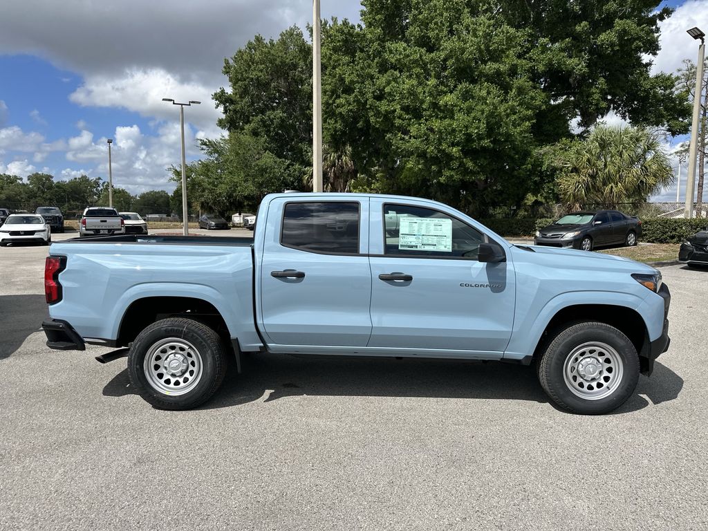 View vehicle photo 3