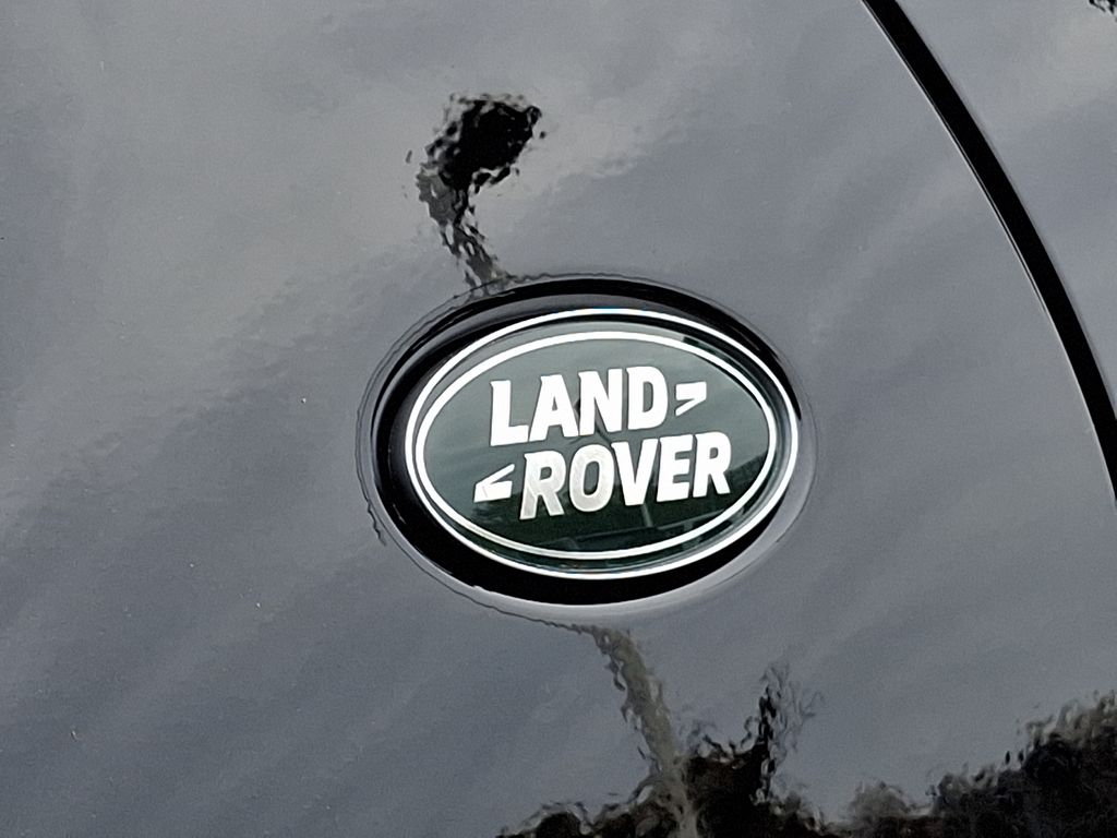 2025 Land Rover Discovery Dynamic SE 20