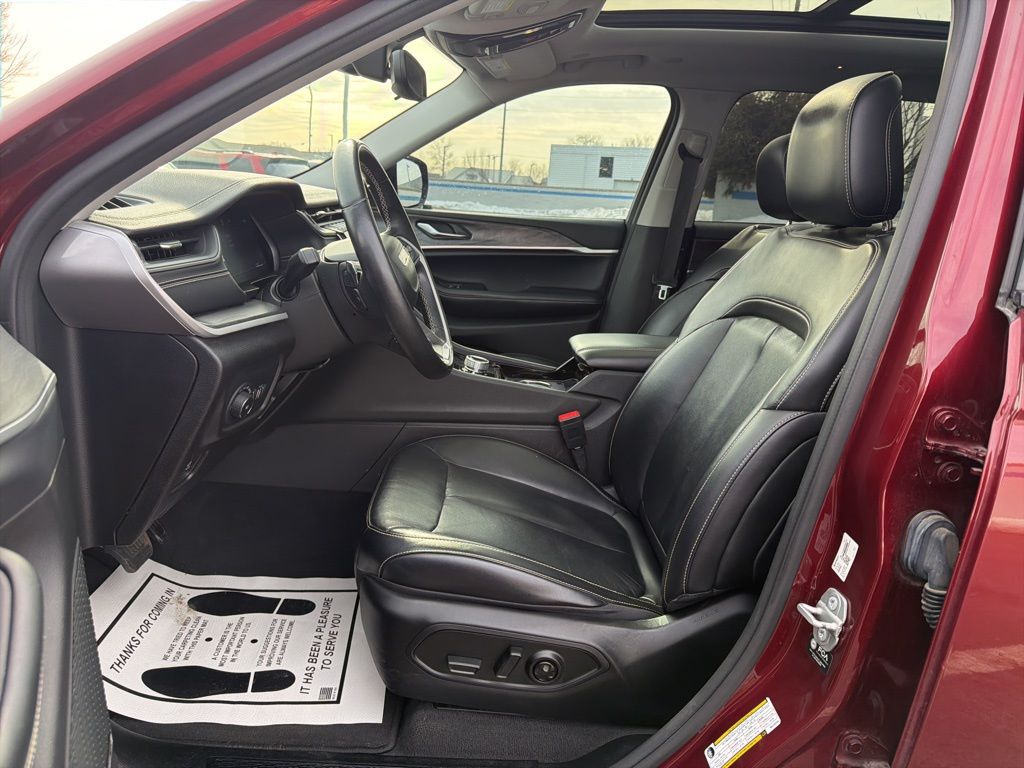 Thumbnail: 2021 Jeep Grand Cherokee L - 18