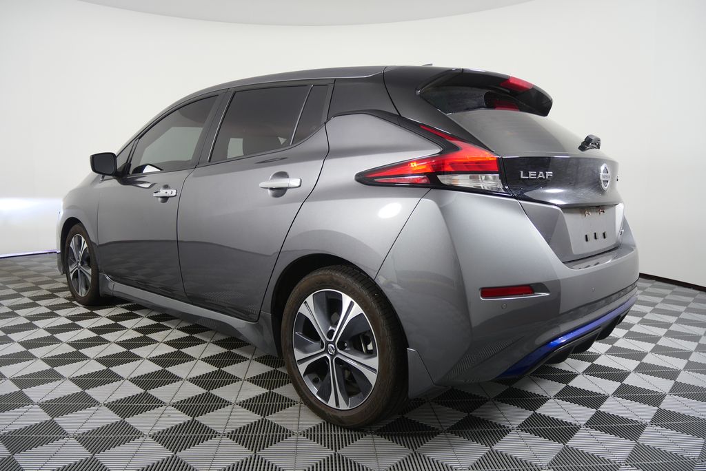 Thumbnail: 2022 Nissan Leaf - 5