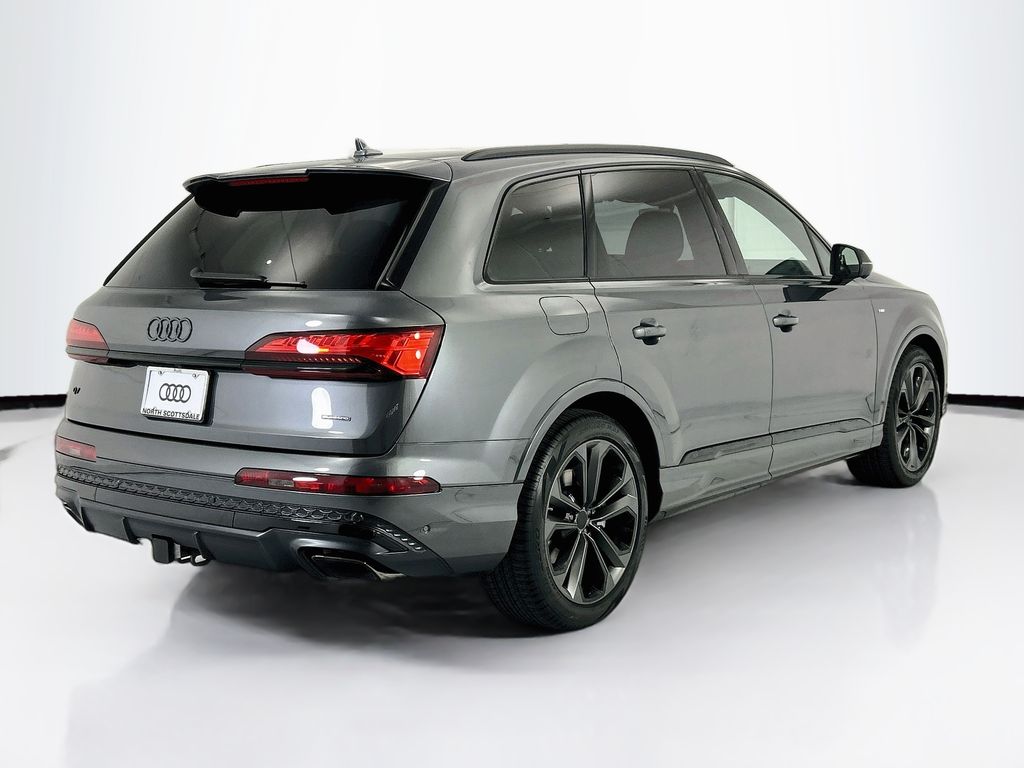 Thumbnail: 2026 Audi Q7 - 5