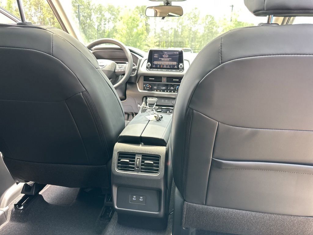2025 Gun Metallic Nissan Rogue SV FWD SUV
