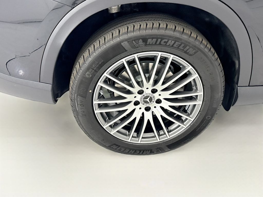 Thumbnail: 2026 Mercedes-Benz GLC - 31