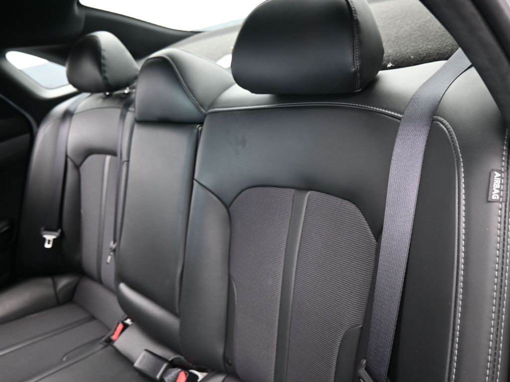 Used 2023 Wolf Gray Kia GT-Line image 30