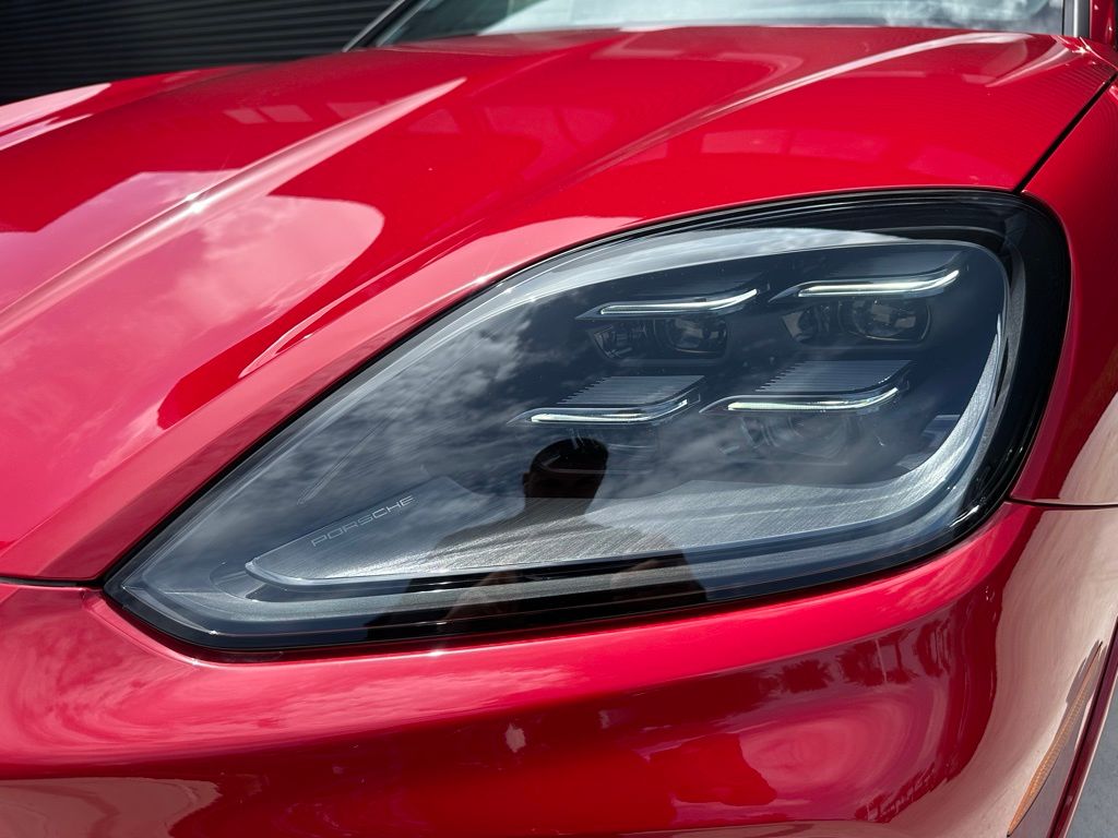 Thumbnail: 2025 Porsche  - 13