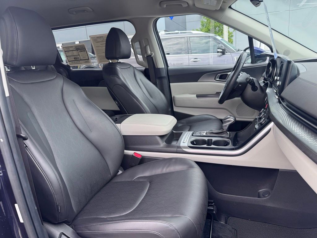 2024 Kia Carnival MPV LX Seat Package