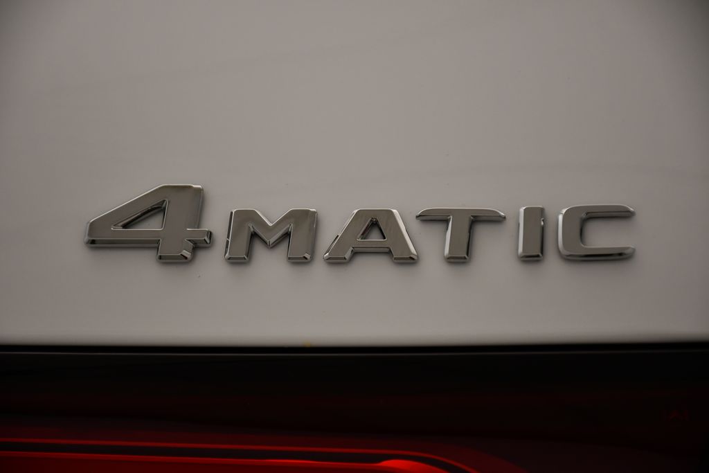 Thumbnail: 2026 Mercedes-Benz GLC - 10