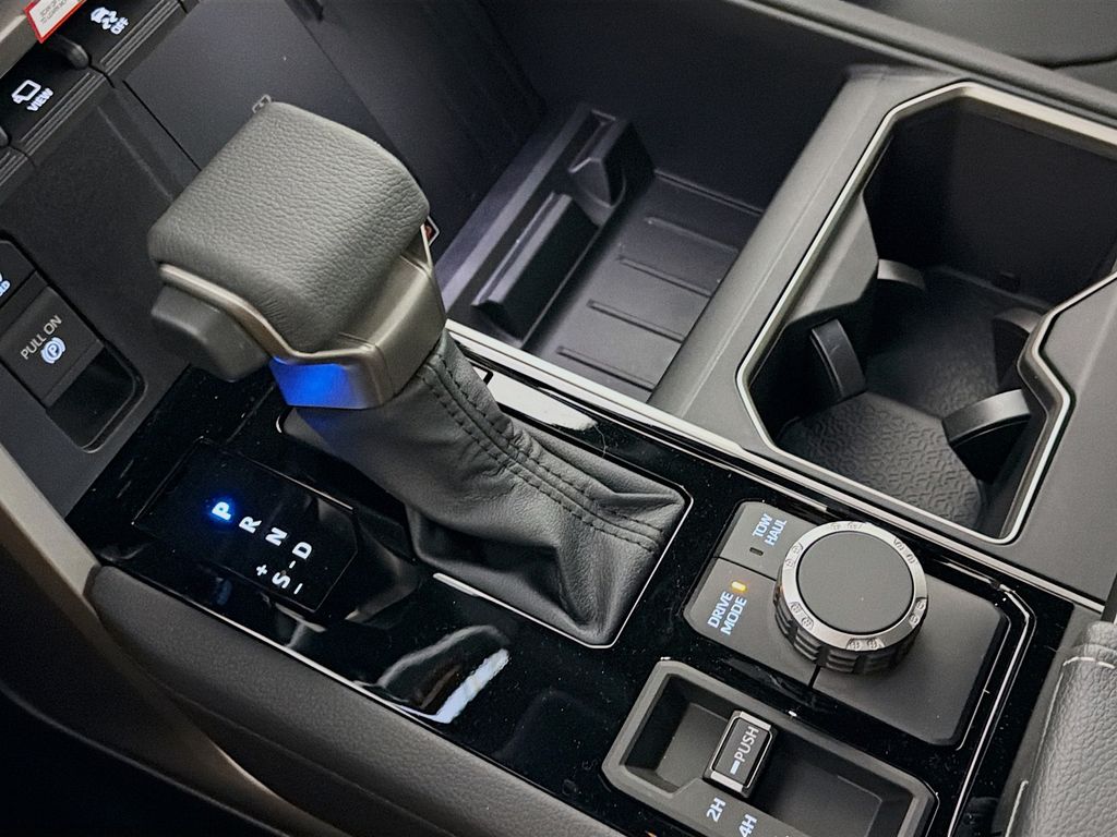 2026 Toyota Tundra Limited - Photo 18