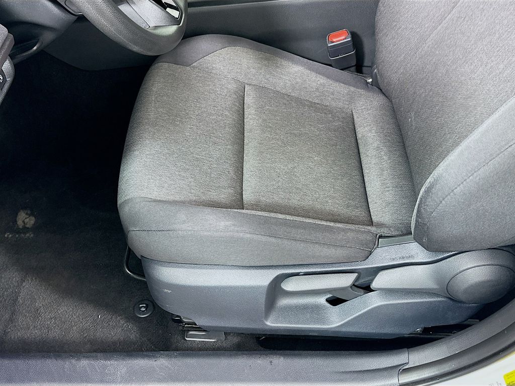 Thumbnail: 2025 Toyota Camry - 19