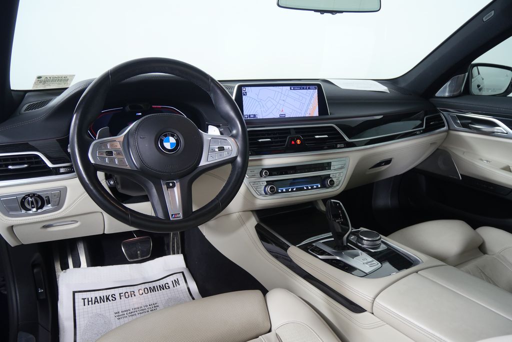 Thumbnail: 2022 BMW 7 Series - 18
