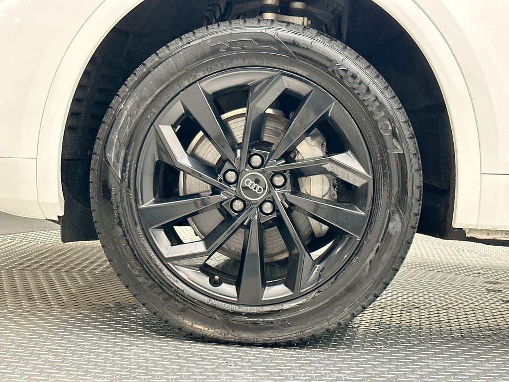 Thumbnail: 2024 Audi Q5 - 17