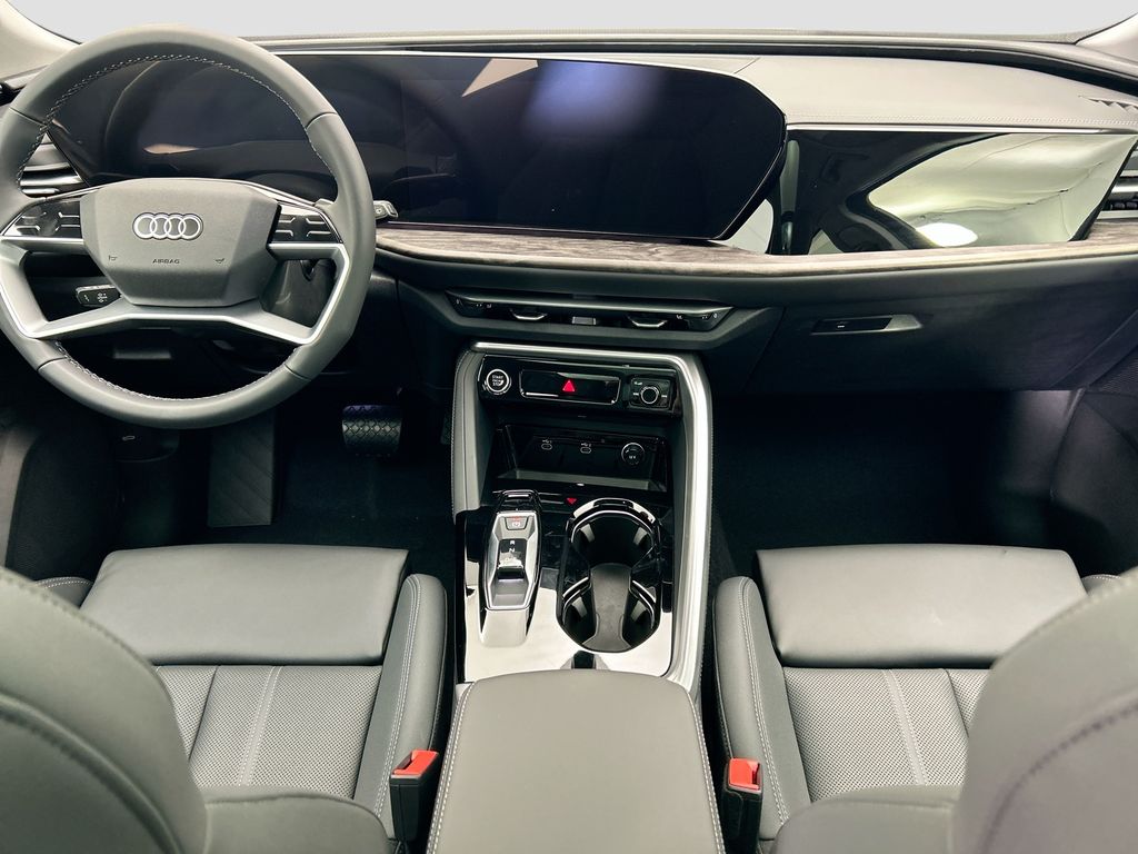 Thumbnail: 2025 Audi Q5 - 13