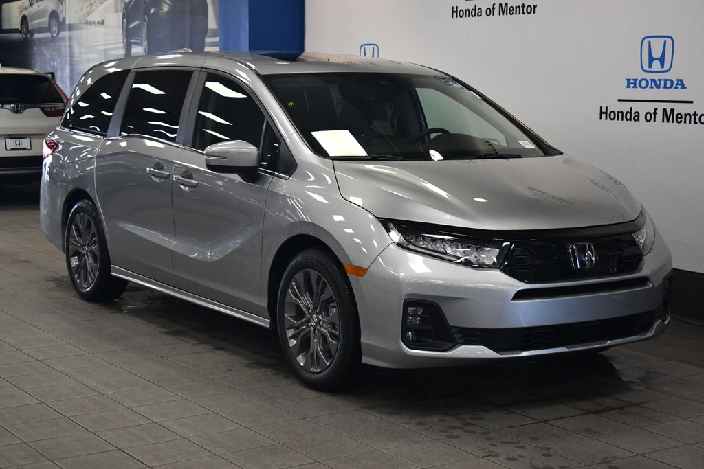 Thumbnail: 2026 Honda Odyssey - 3
