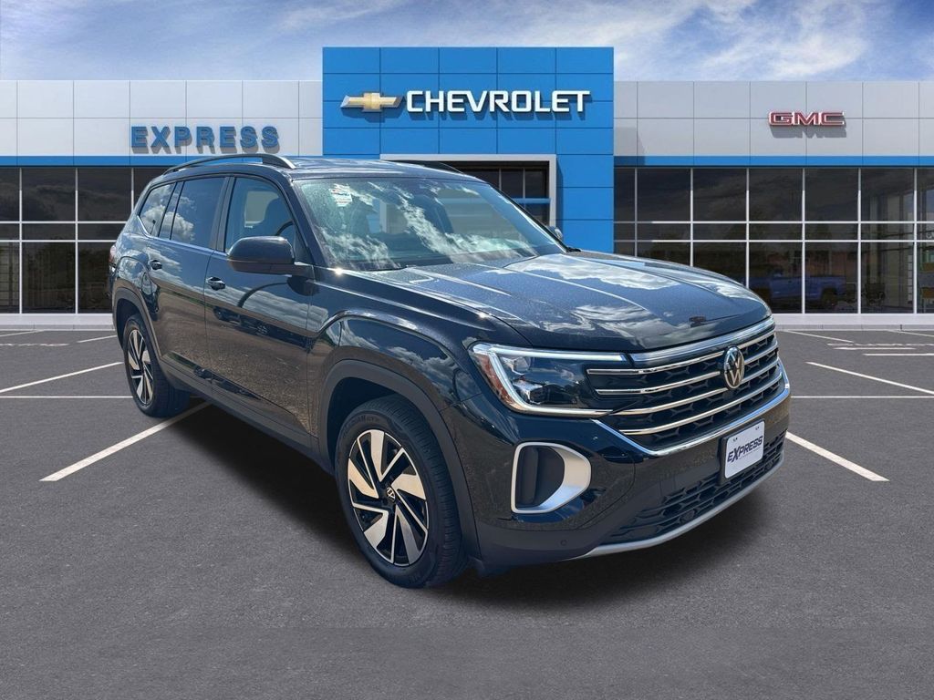 2025 Volkswagen Atlas SE FWD with Technology
