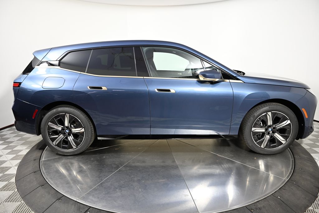 Thumbnail: 2026 BMW iX - 6