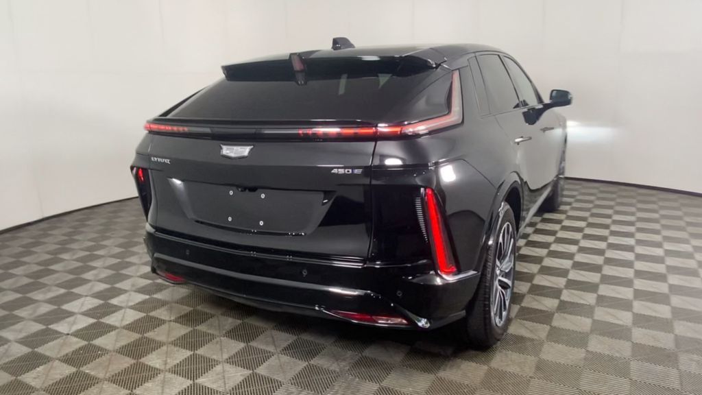 2024 Cadillac LYRIQ Sport 8