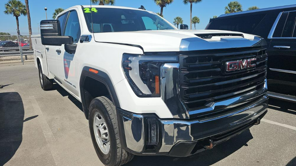 2024 GMC Sierra 2500HD Pro Crew Cab LB 4WD