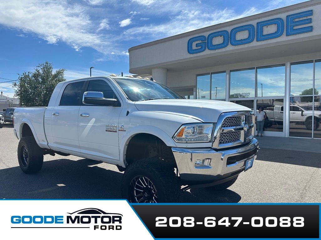 Bright White Clearcoat 2014 RAM 3500 Pickup Truck Four-Wheel Drive 6-Speed Automatic