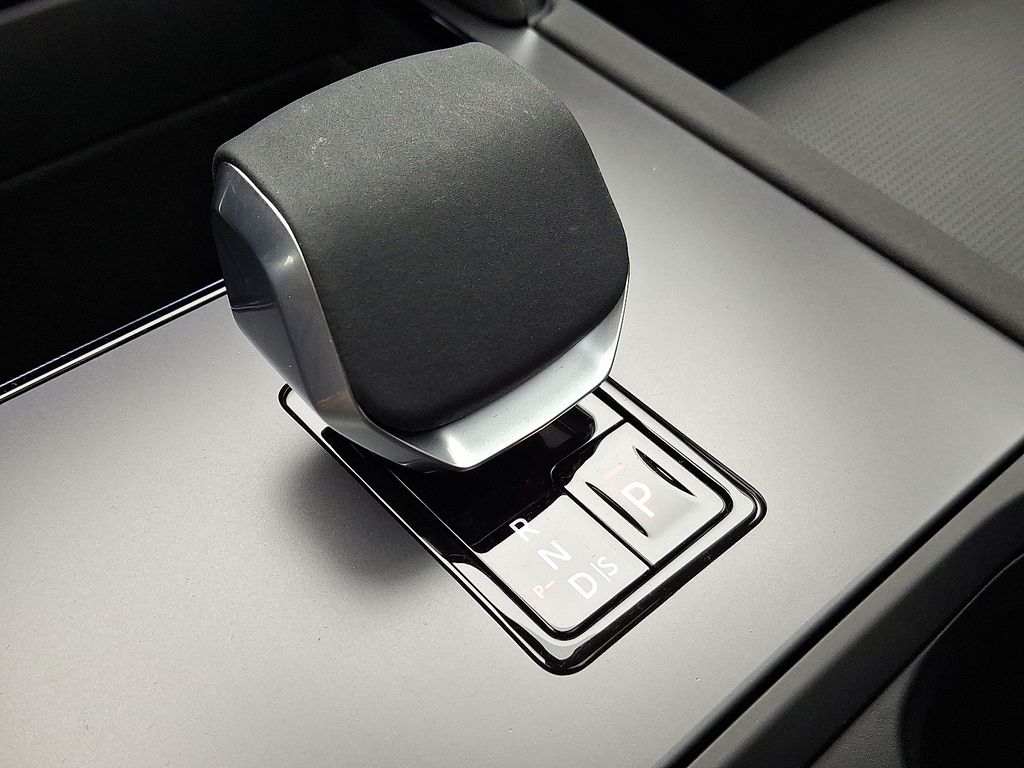Thumbnail: 2025 Land Rover Discovery Sport - 16