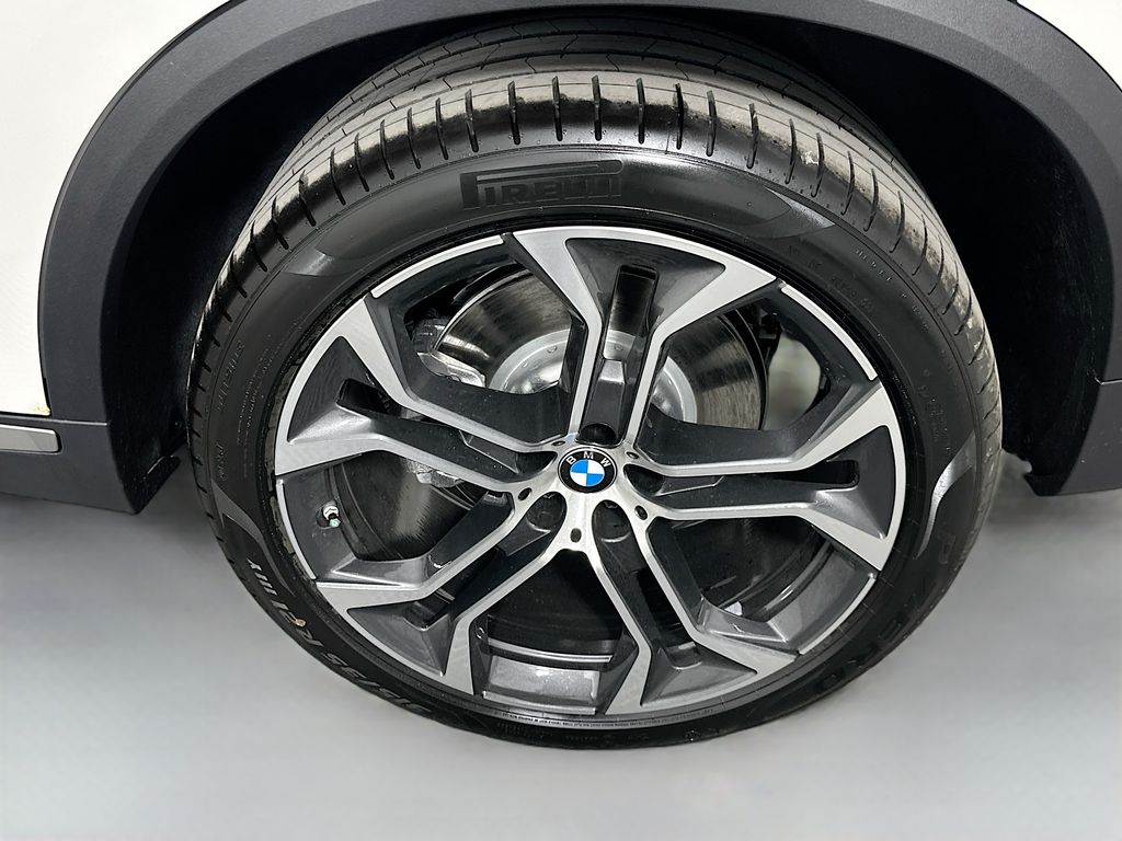 Thumbnail: 2026 BMW X5 - 23