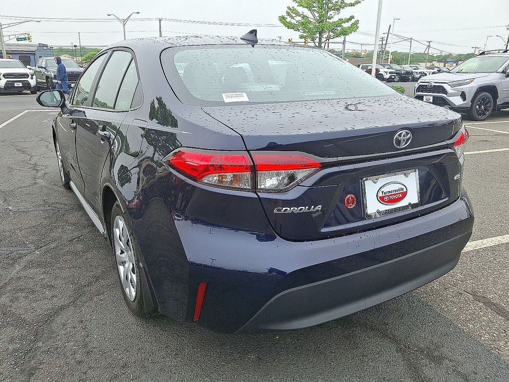 2025 Toyota Corolla LE 3