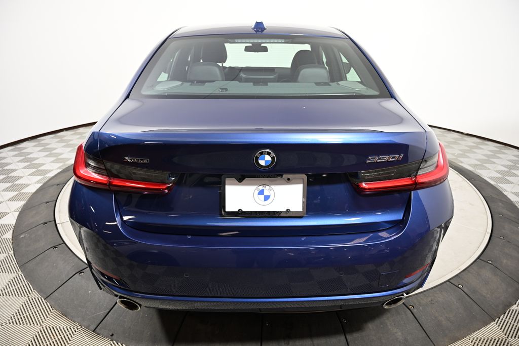 Thumbnail: 2023 BMW 3 Series - 4