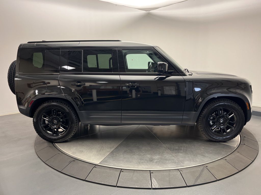 Thumbnail: 2025 Land Rover Defender - 6
