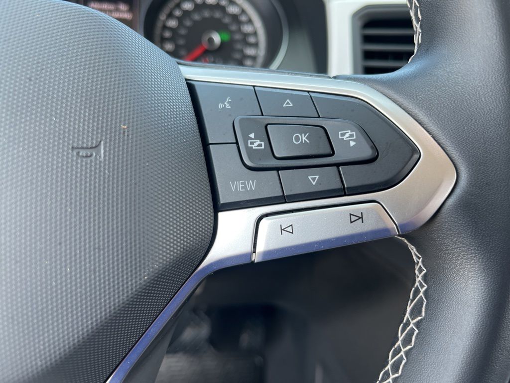 Thumbnail: 2021 Volkswagen Atlas - 21