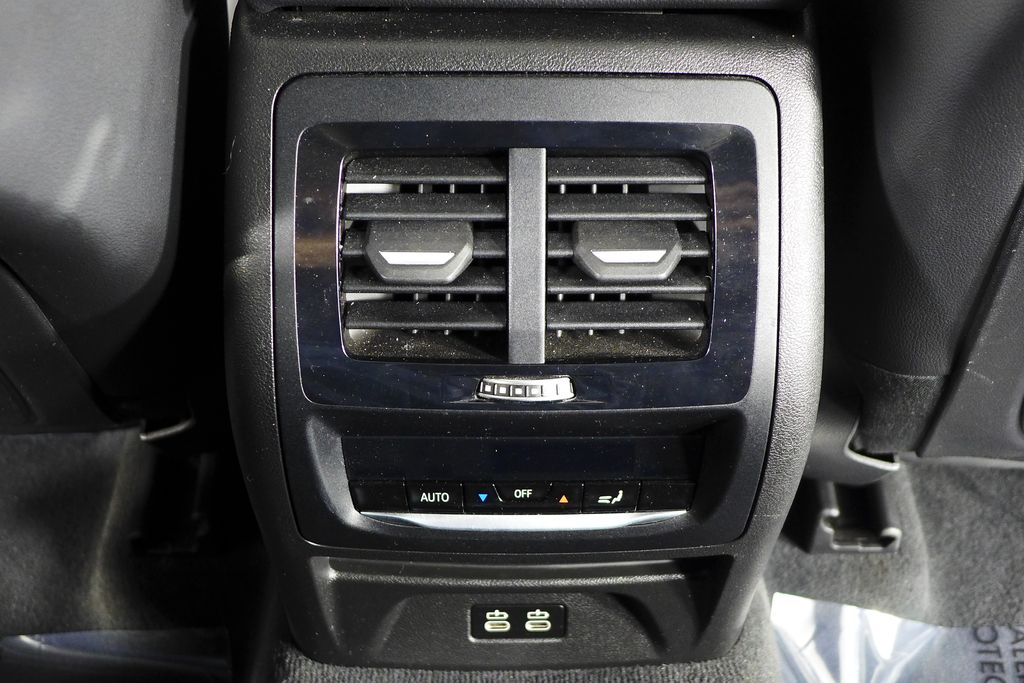 Thumbnail: 2022 BMW X4 - 24