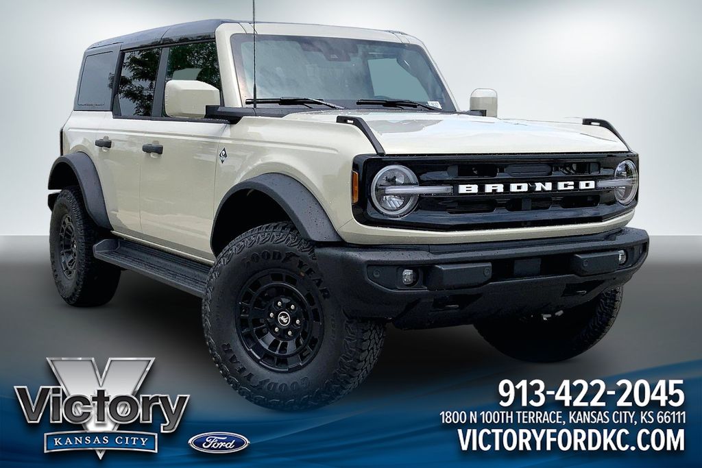 2026 Ford Bronco Outer Banks