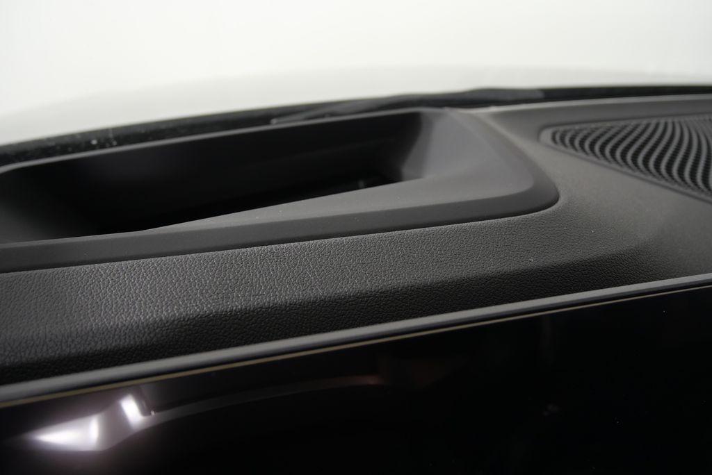 2025 BMW i4 eDrive40 18