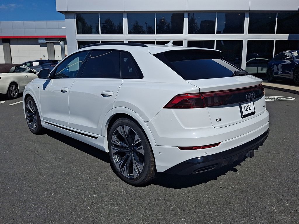 Thumbnail: 2027 Audi Q8 - 4