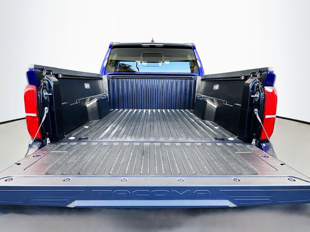 Thumbnail: 2025 Toyota Tacoma - 25