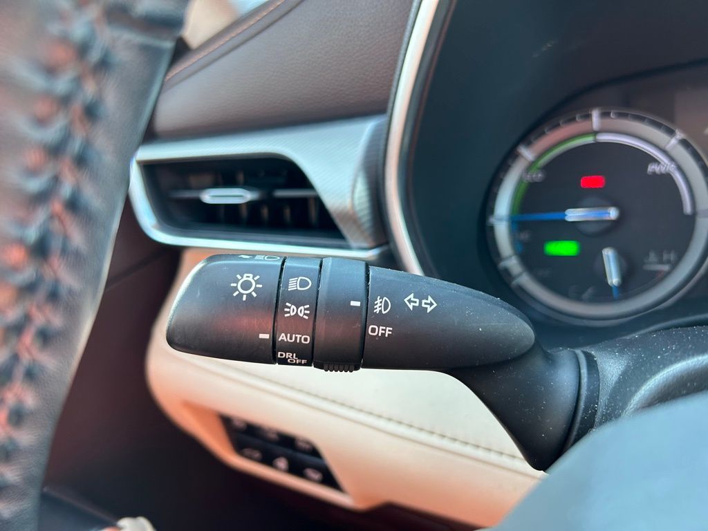 Thumbnail: 2021 Toyota Highlander - 23