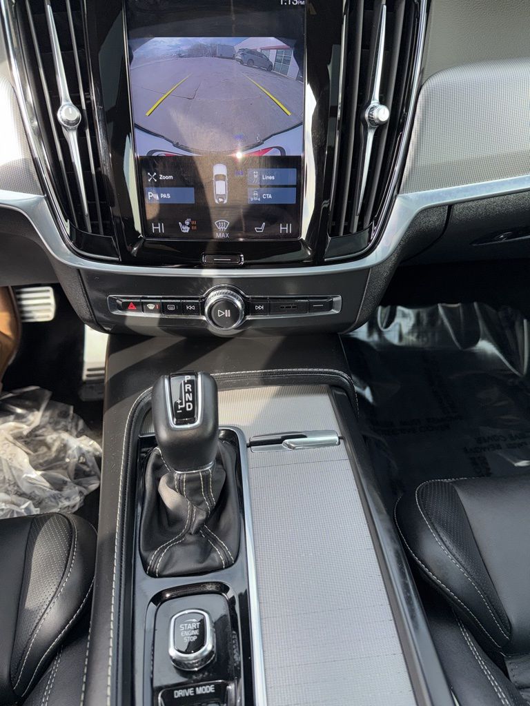 Thumbnail: 2020 Volvo S90 - 14