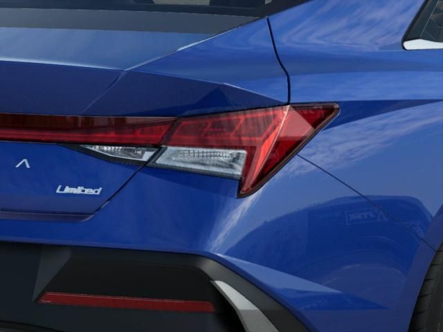 2025 Hyundai Elantra Limited Edition 10