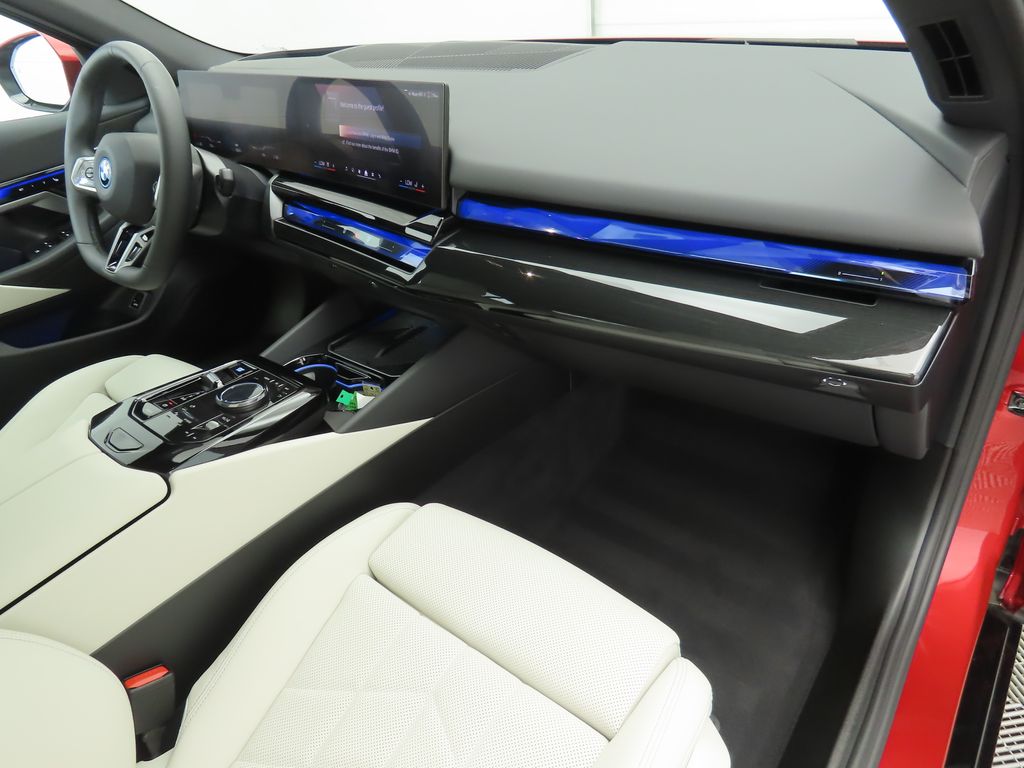 Thumbnail: 2025 BMW i5 - 20