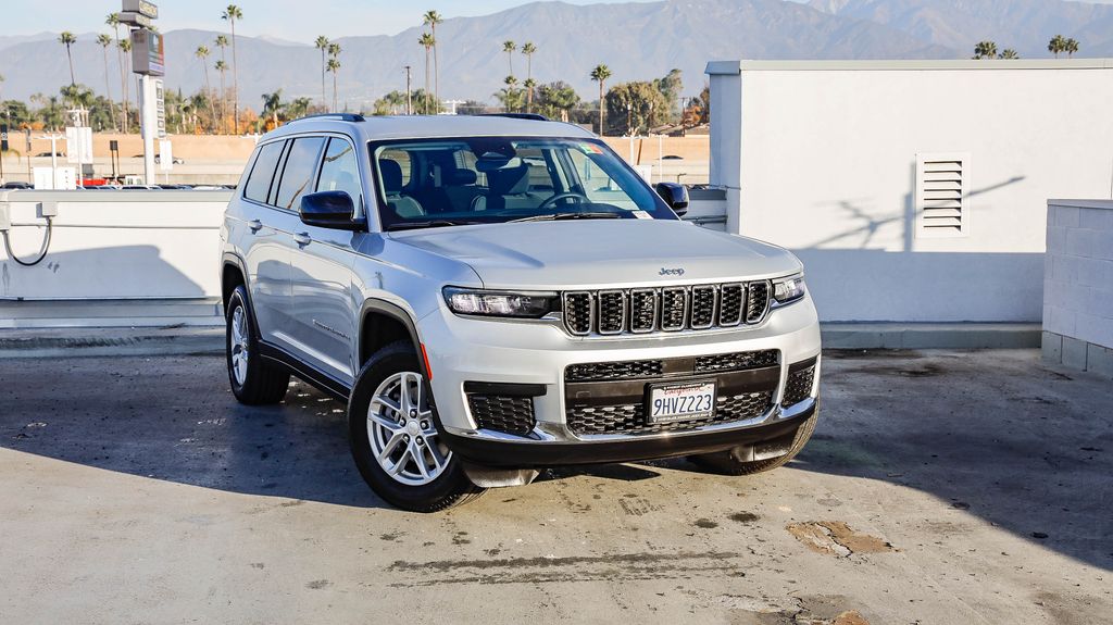 2023 Jeep Grand Cherokee L Laredo 4WD
