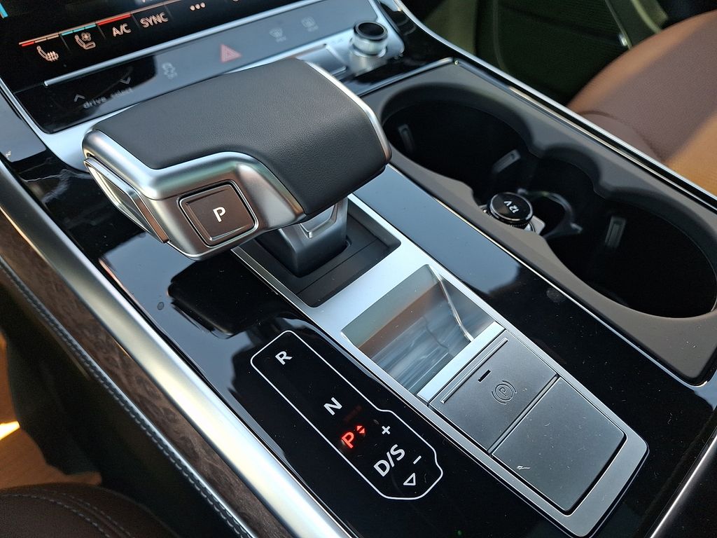 Thumbnail: 2027 Audi Q8 - 12