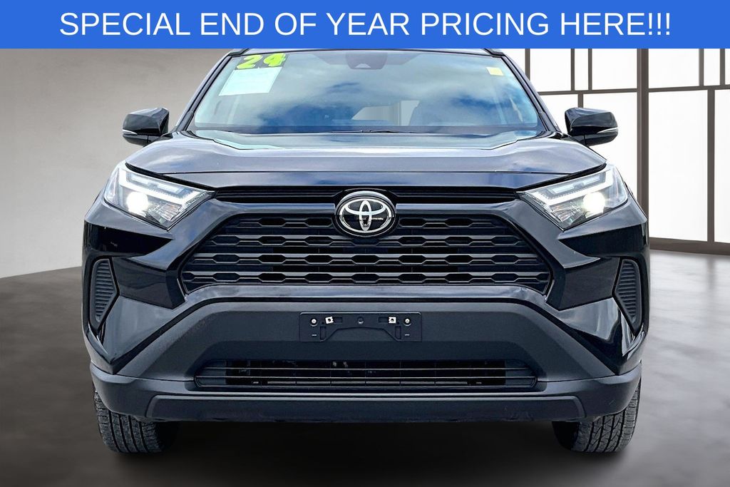 Used 2024 Toyota RAV4 XLE with VIN 2T3W1RFV7RW319886 for sale in Northfield, Minnesota