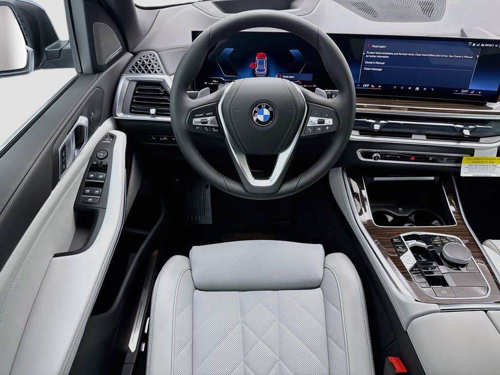 Thumbnail: 2026 BMW X5 - 10