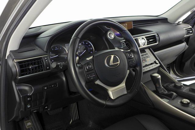 2020 Lexus IS 300 28