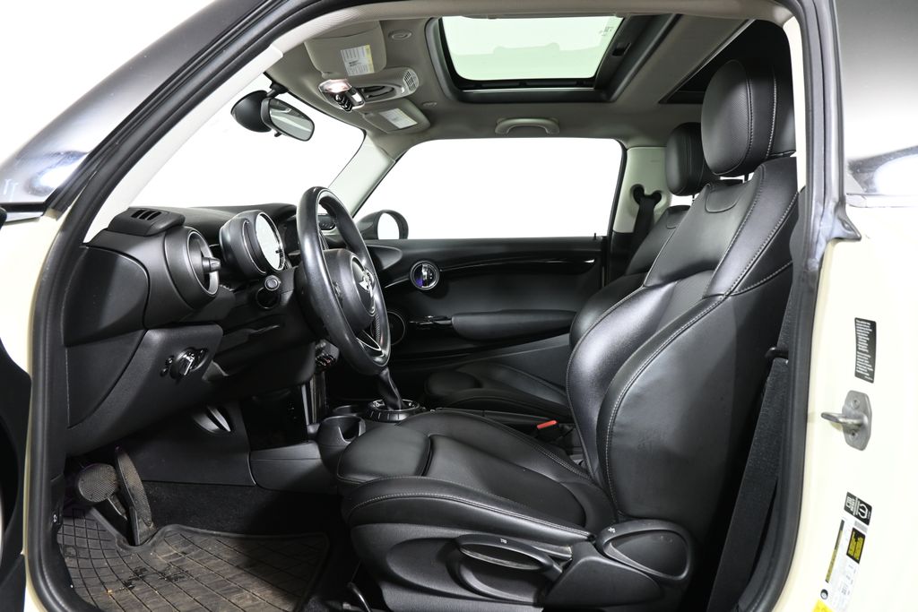 Thumbnail: 2014 MINI Cooper - 3