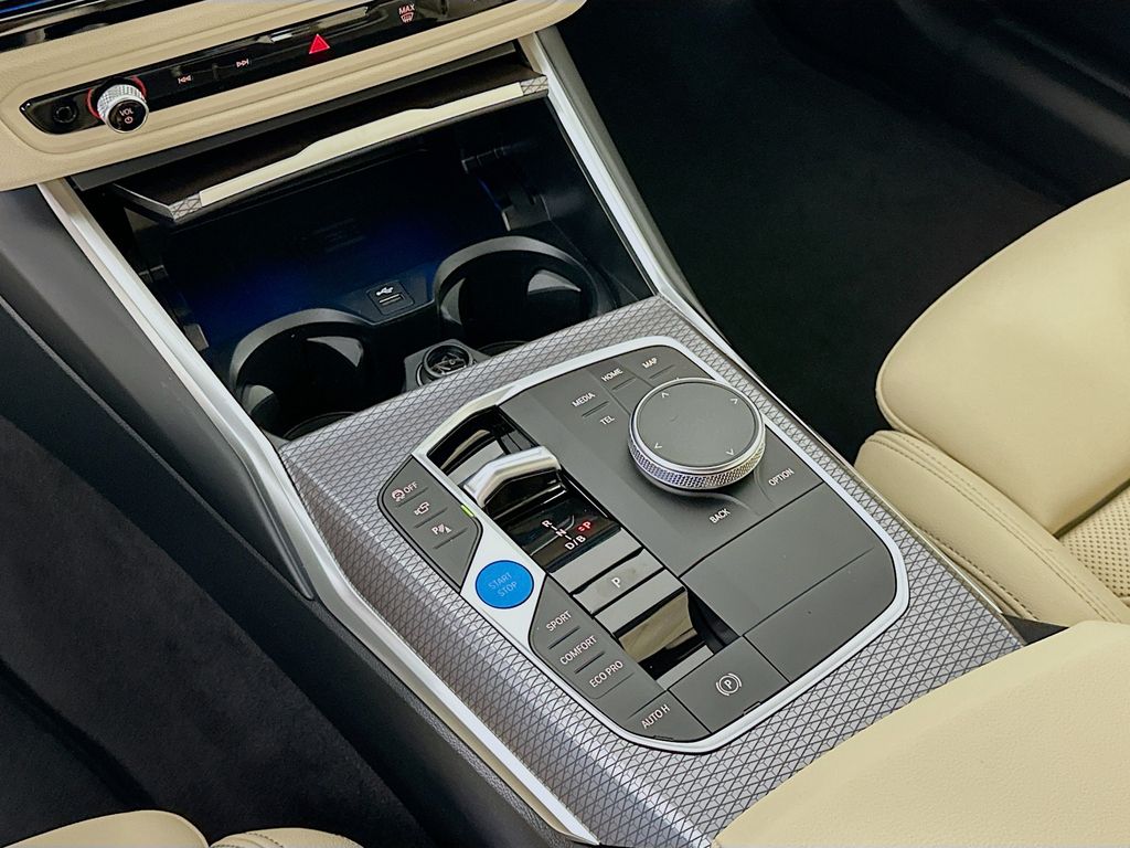 Thumbnail: 2026 BMW i4 - 15