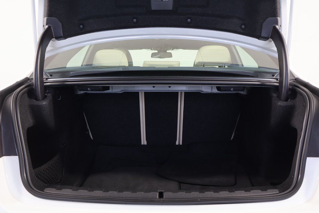 Thumbnail: 2025 BMW 3 Series - 14