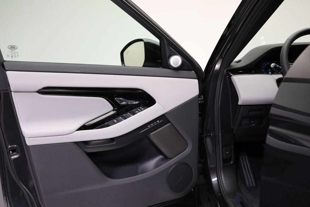 Thumbnail: 2026 Land Rover Range Rover Evoque - 25