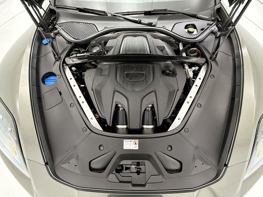 Thumbnail: 2025 Porsche Panamera - 28